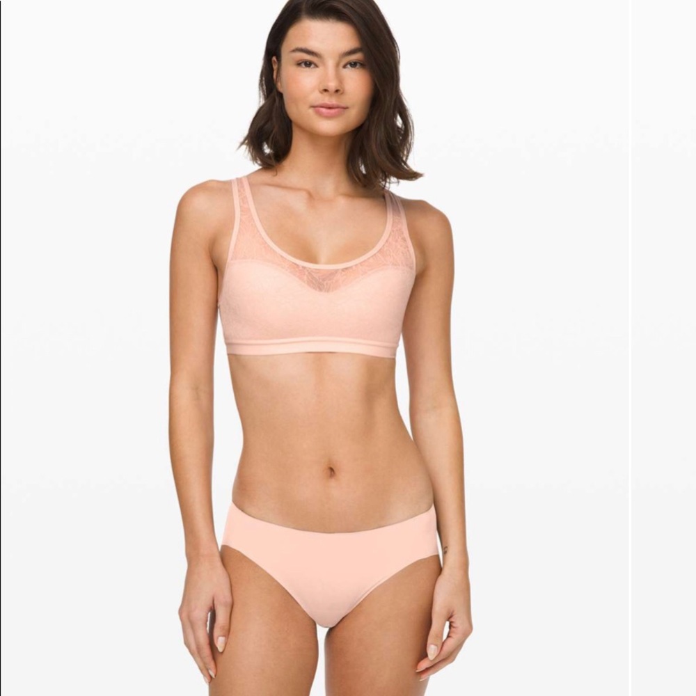Lululemon Shadow Mesh Bra Nude XL
